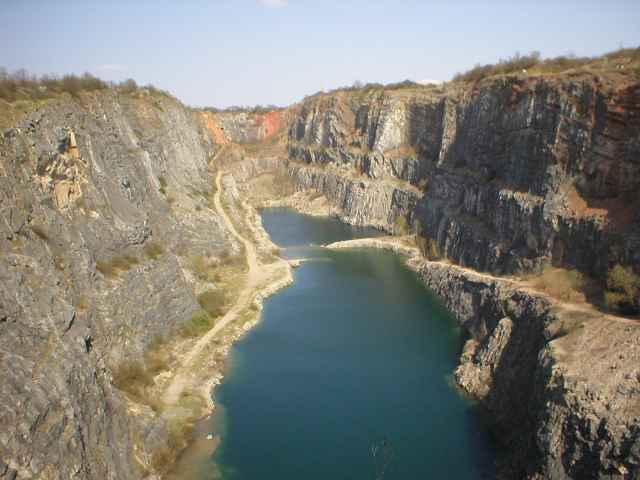 lom Amerika pohled zezadu