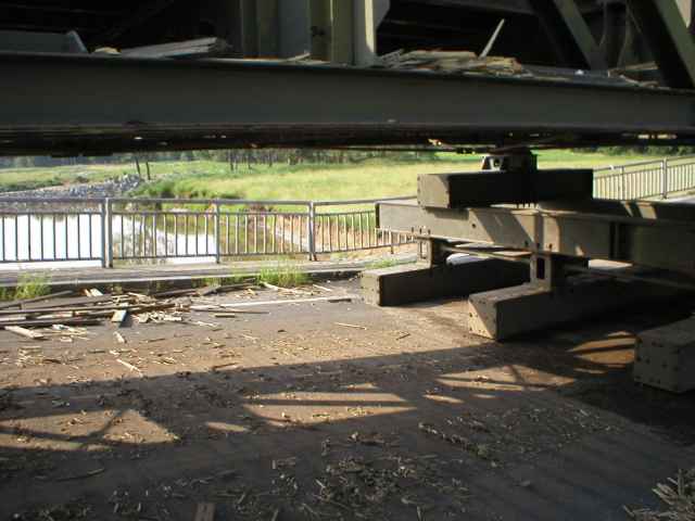 provizorn� most mezi Bavorovem a Vod�any na propadl�m most�