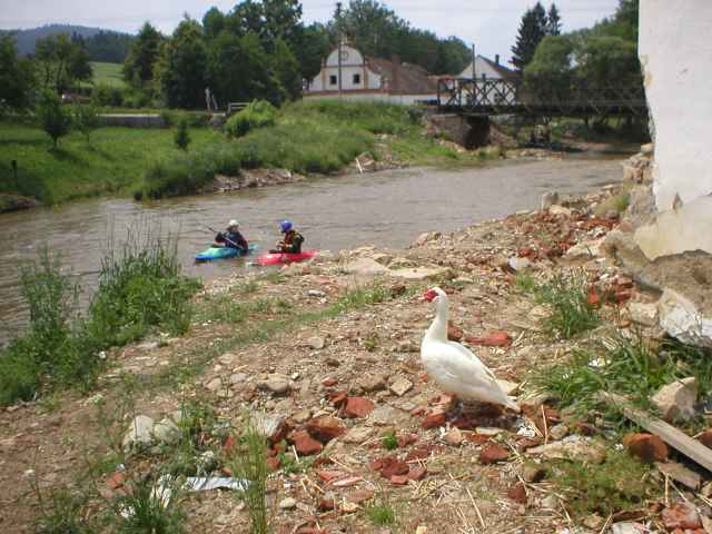 ope�enec v trosk�ch domu v T�ovic�ch