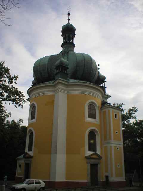 kostel�k v Lomci