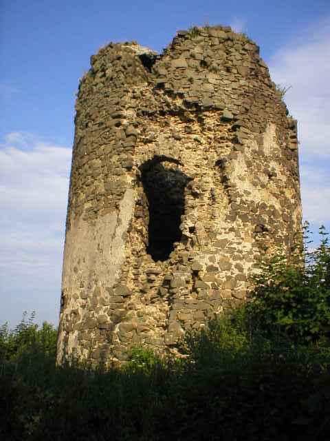 �ari�sk� hrad, kulat� v�