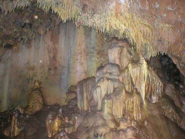 Ardovsk� jasky�a