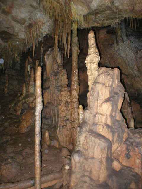 Ardovsk� jasky�a