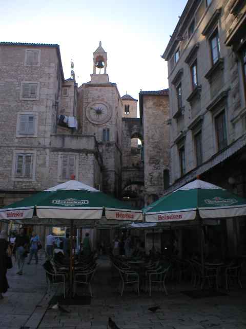 Split, v� s hodinami