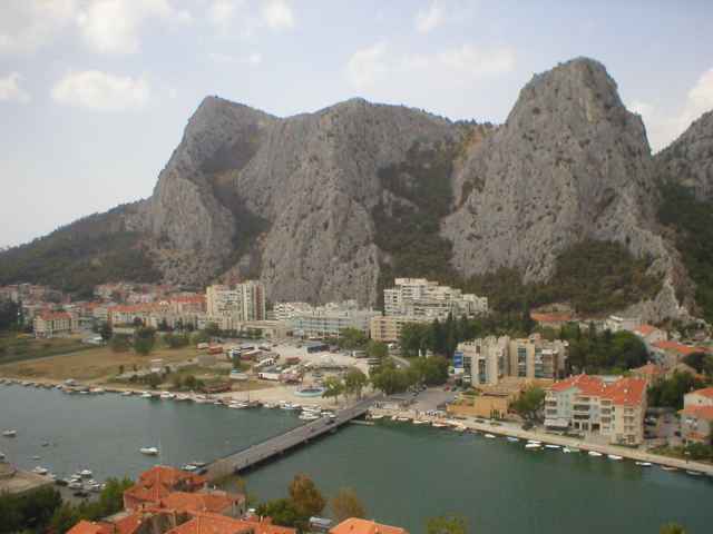 most p�es Cetinu v Omi�i