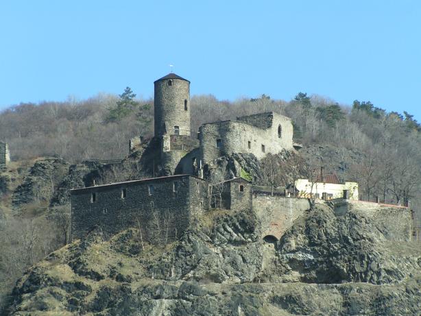celkov� pohled na hrad St�ekov