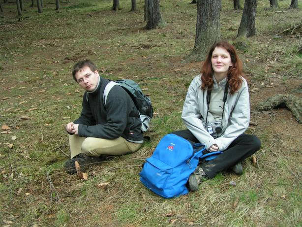 odpo��vaj�c� Pi�kot a Nichte